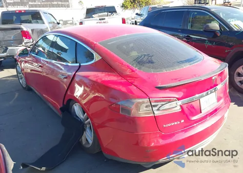 2013 Tesla Model S Performance из США, поврежденный, VIN 5YJSA1CP7DFP19581